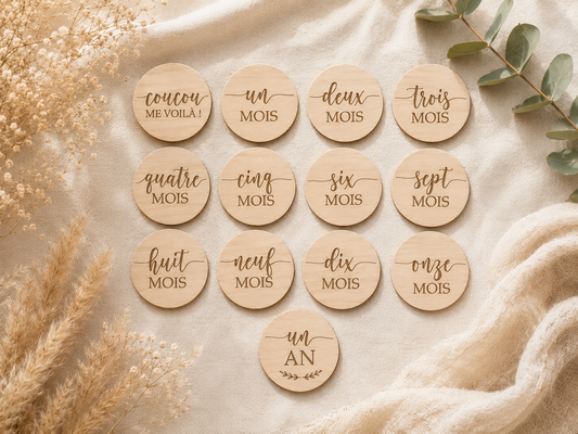 Cartes Étapes Bébé en Bois Personnalisées