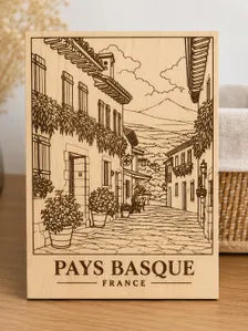 Tableau en bois gravé – Pays Basque | Décoration murale | Souvenir du Pays Basque | Cadeau voyage | Fabrication artisanale (Copie) (Copie)